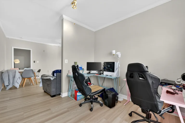Home office — 22725 Thimbleberry Square #304, Brambleton, VA