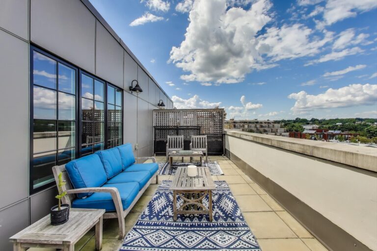 Property photo — 2122 N St NW, Washington, DC