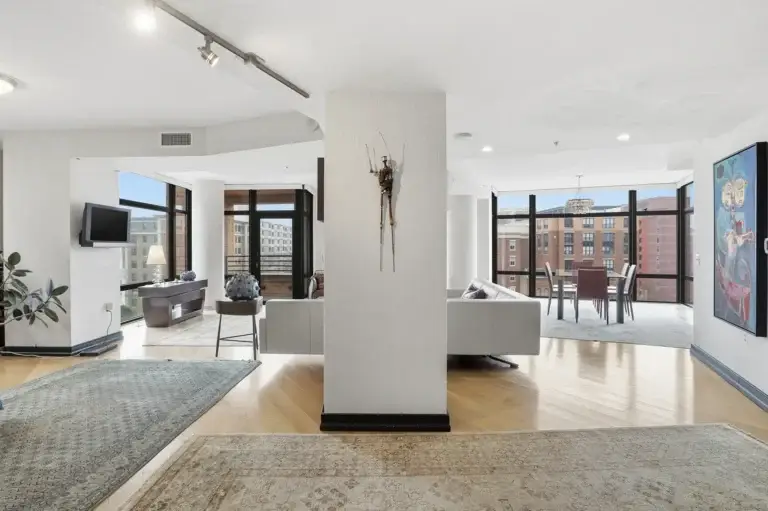 Living and dining area — 1010 Massachusetts Ave NW #804
