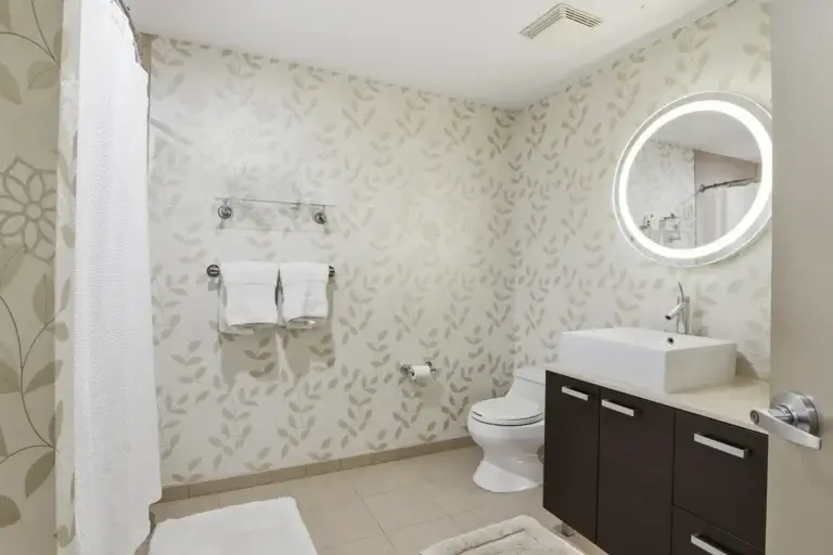 Primary bathroom — 1010 Massachusetts Ave NW #804, Washington, DC