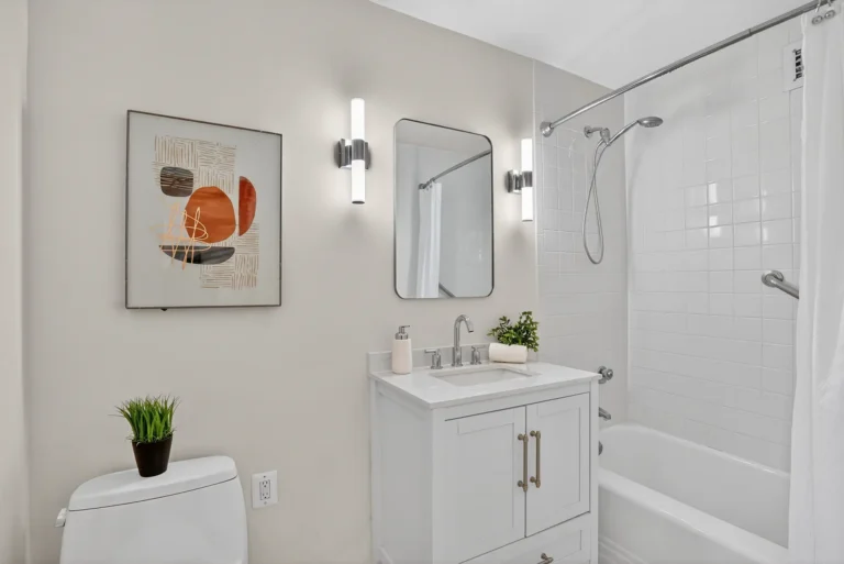 Primary bathroom — 4101 Cathedral Ave NW #1107, Washington, DC