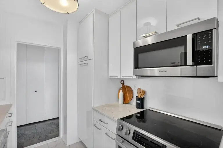 Kitchen — 4101 Cathedral Ave NW #1107, Washington, DC