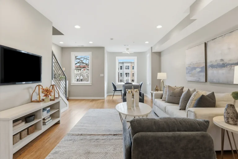 Living room — 1242 New Jersey Ave NW #2, Washington, DC
