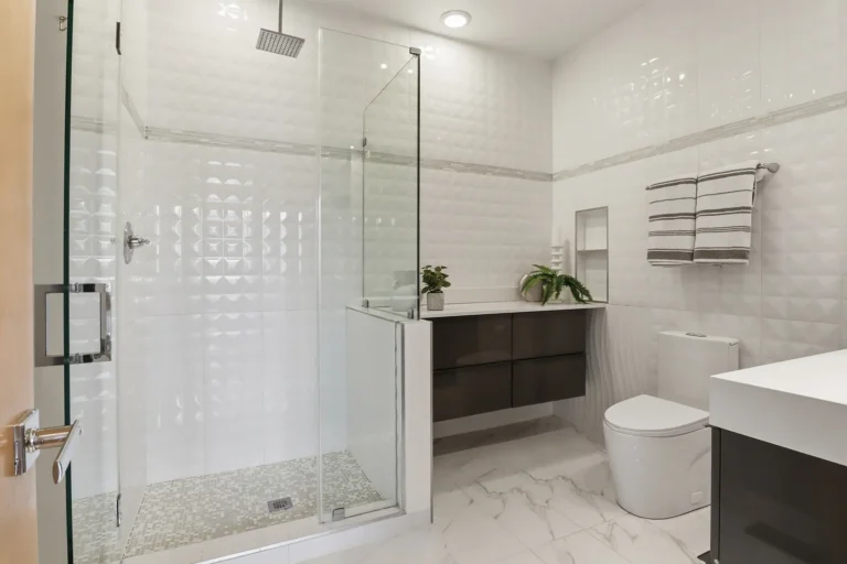 Primary bathroom — 1242 New Jersey Ave NW #2, Washington, DC