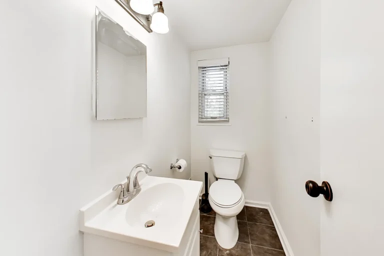 Powder room — 530 Ingraham St NE, Washington, DC