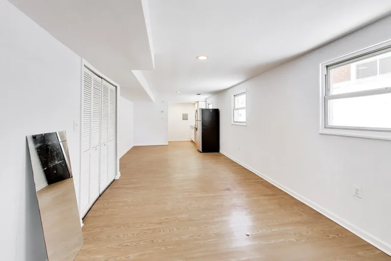 Family room — 530 Ingraham St NE, Washington, DC