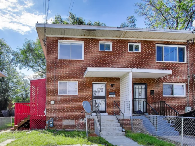 Front exterior at 637 Maury Ave, Oxon Hill, MD