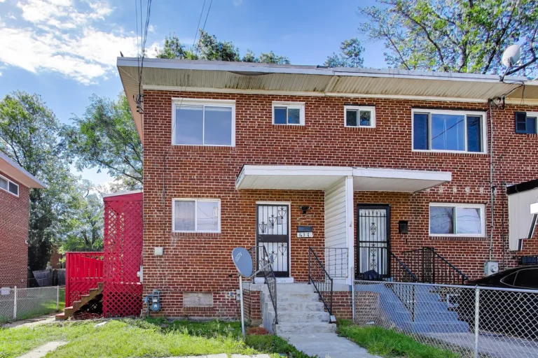 Front exterior — 637 Maury Ave, Oxon Hill, MD