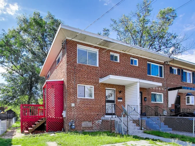 637 Maury Ave