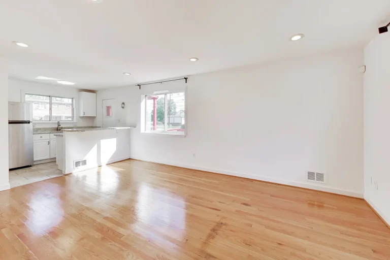 Dining room — 637 Maury Ave, Oxon Hill, MD