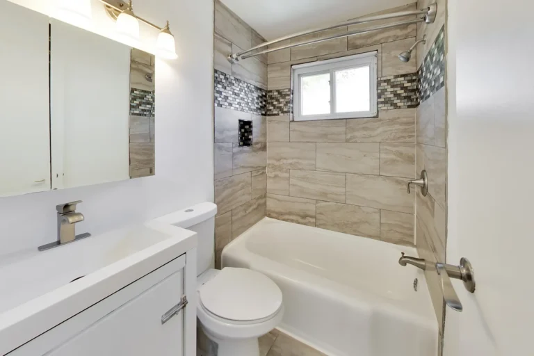 Bathroom — 637 Maury Ave, Oxon Hill, MD