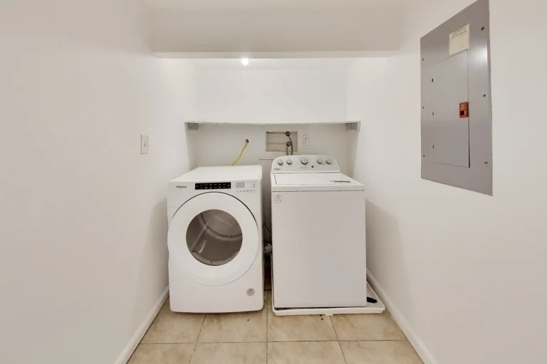 Laundry — 637 Maury Ave, Oxon Hill, MD