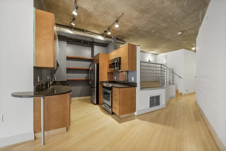 Dining room — 929 Florida Ave NW #4008, Washington, DC