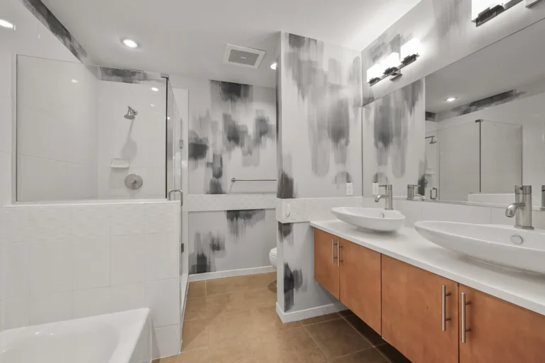 Primary bathroom — 929 Florida Ave NW #4008, Washington, DC