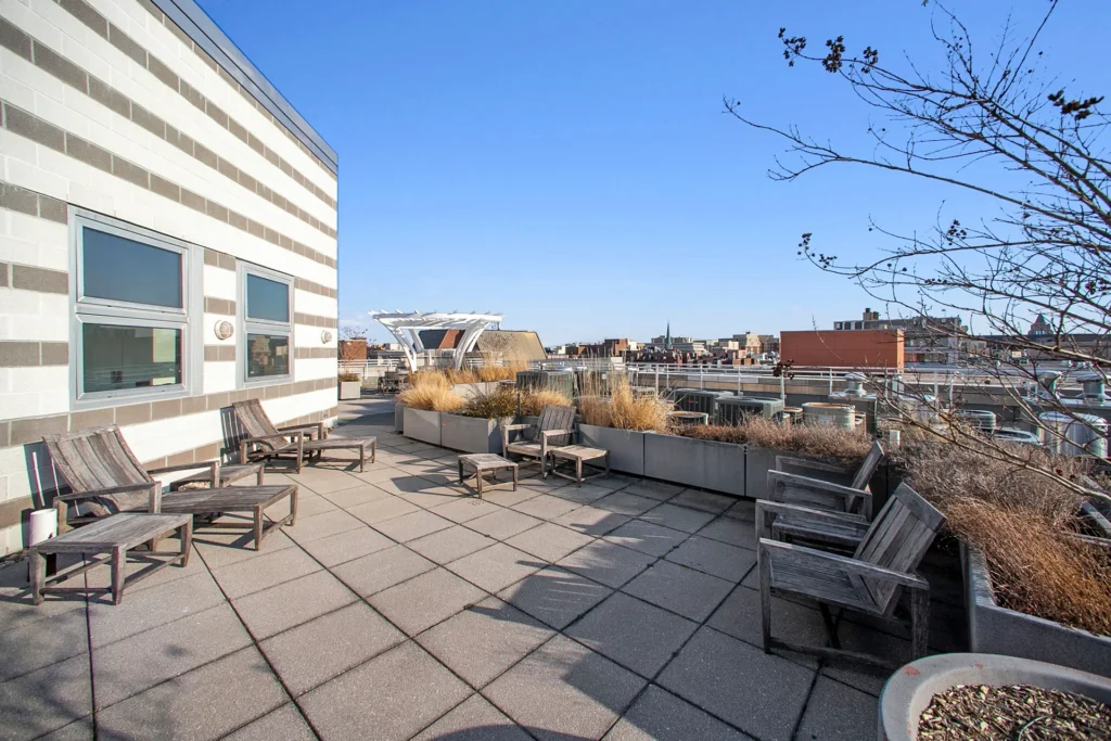 Solo Piazza Roof Deck – 1300 13th St NW, Washington DC