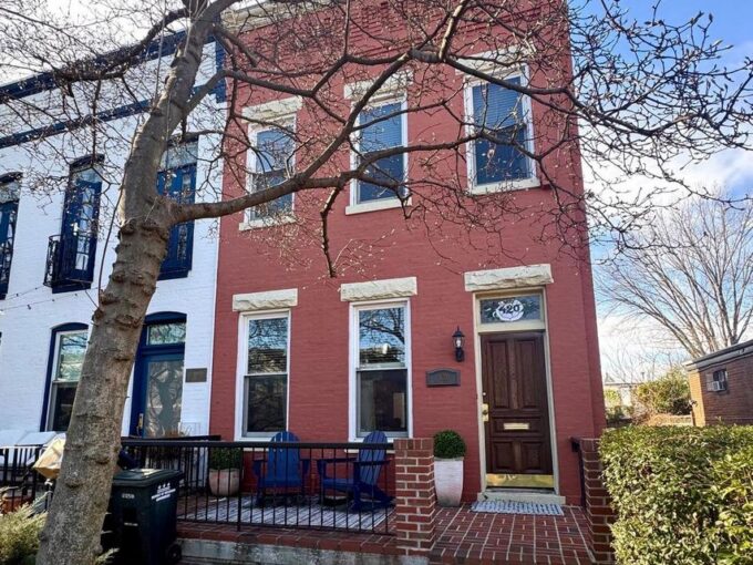 420 6th St NE