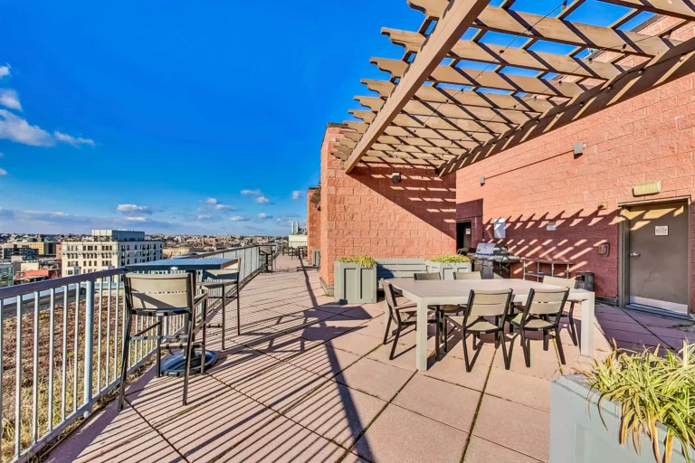 Quincy Court Roof Deck Pergola – 1117 10th St NW, Washington DC