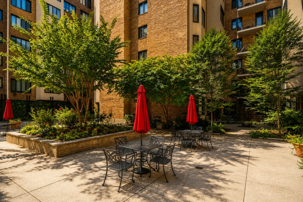 chastleton-coop-building-1701-16th-st-nw-courtyard-01
