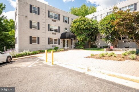 2026 N Vermont St #301