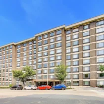 2501 Calvert St NW #103
