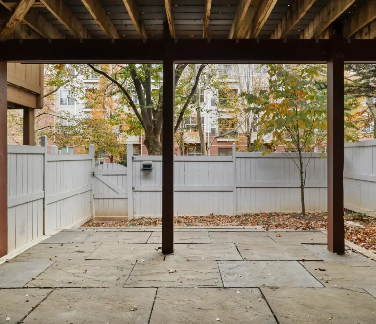 2729-pembsly-dr-vienna-va-11-exterior-patio