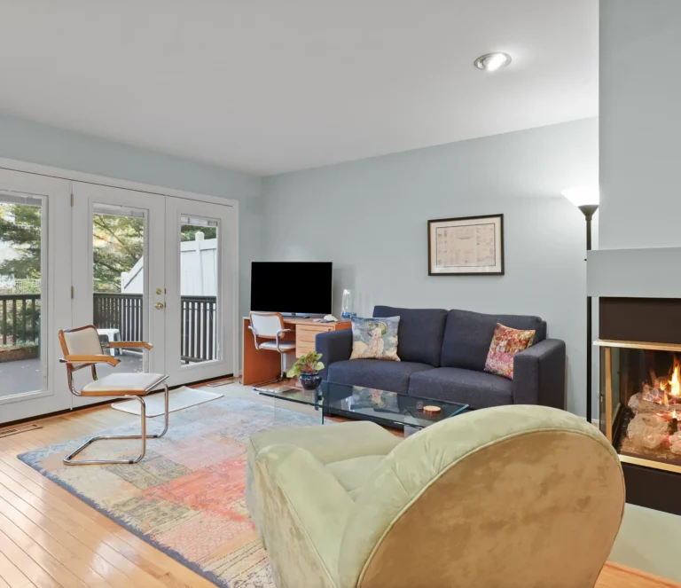 2729-pembsly-dr-vienna-va-17-sitting-room