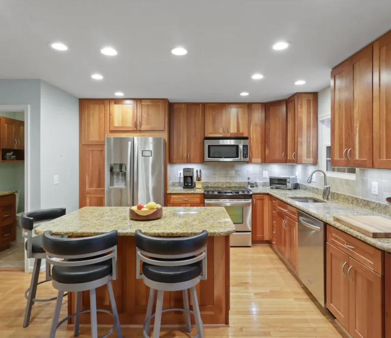 2729-pembsly-dr-vienna-va-20-kitchen