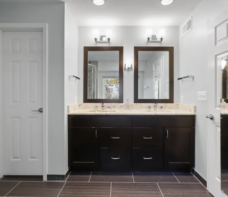 2729-pembsly-dr-vienna-va-33-primary-bathroom