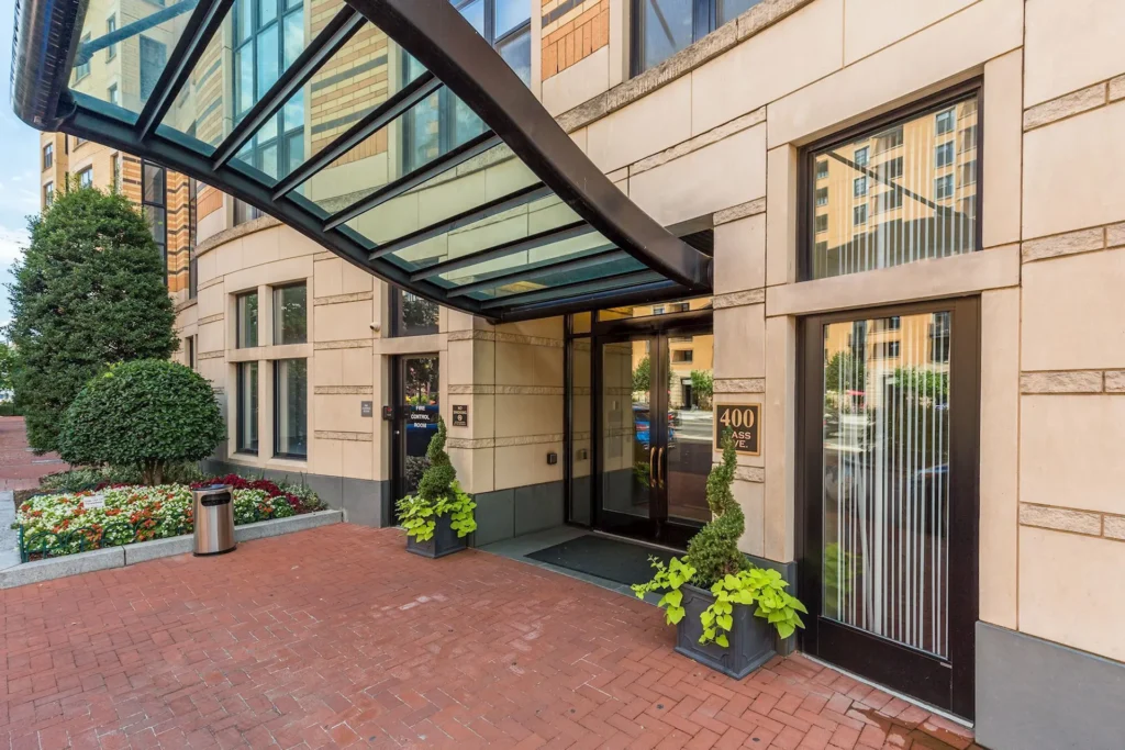 400 Mass Building Entrance – 400 Massachusetts Ave NW, Washington DC