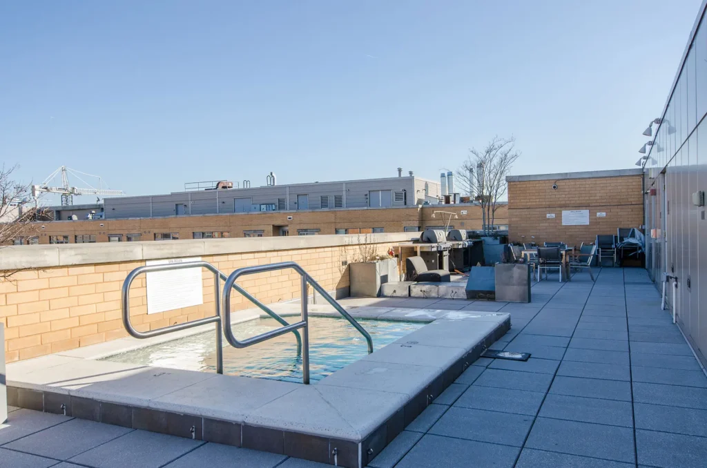 City Vista Rooftop Hot Tub – 475 K St NW, Washington DC
