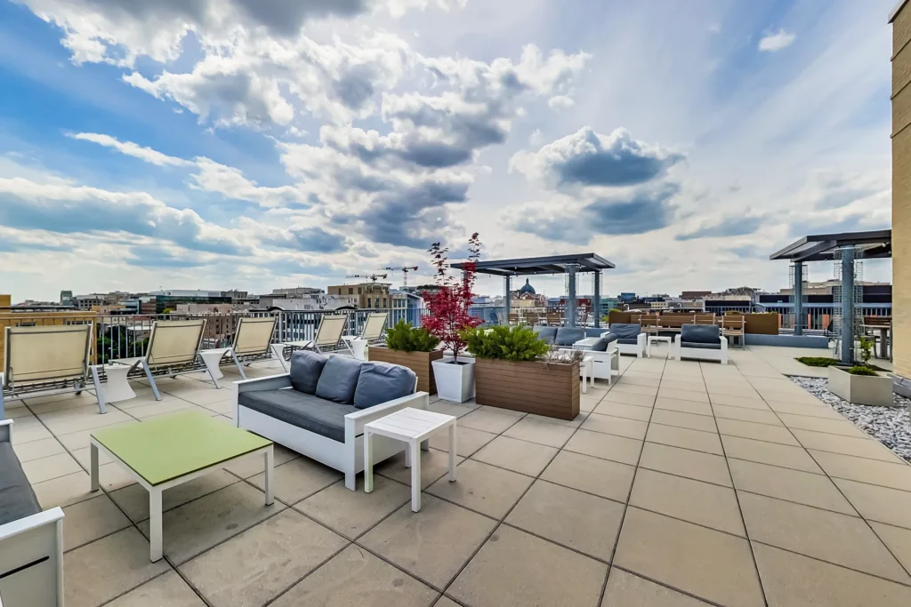 The General Scott Roof Deck Lounge – 1 Scott Cir NW, Washington DC