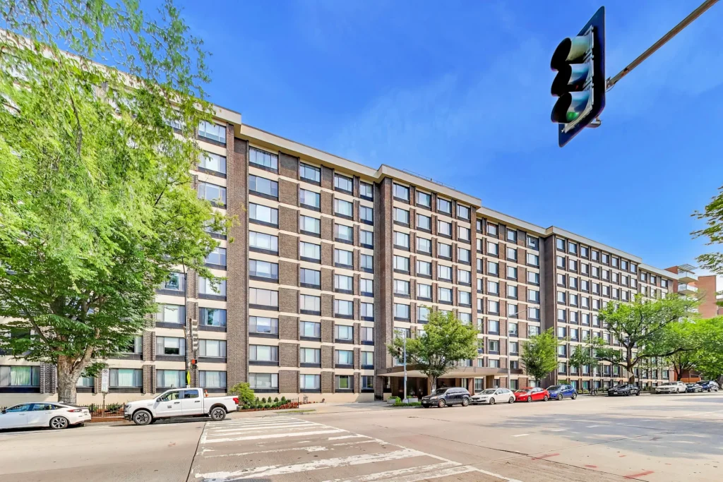 Shoreham North Calvert Street View – 2501 Calvert St NW, Washington DC