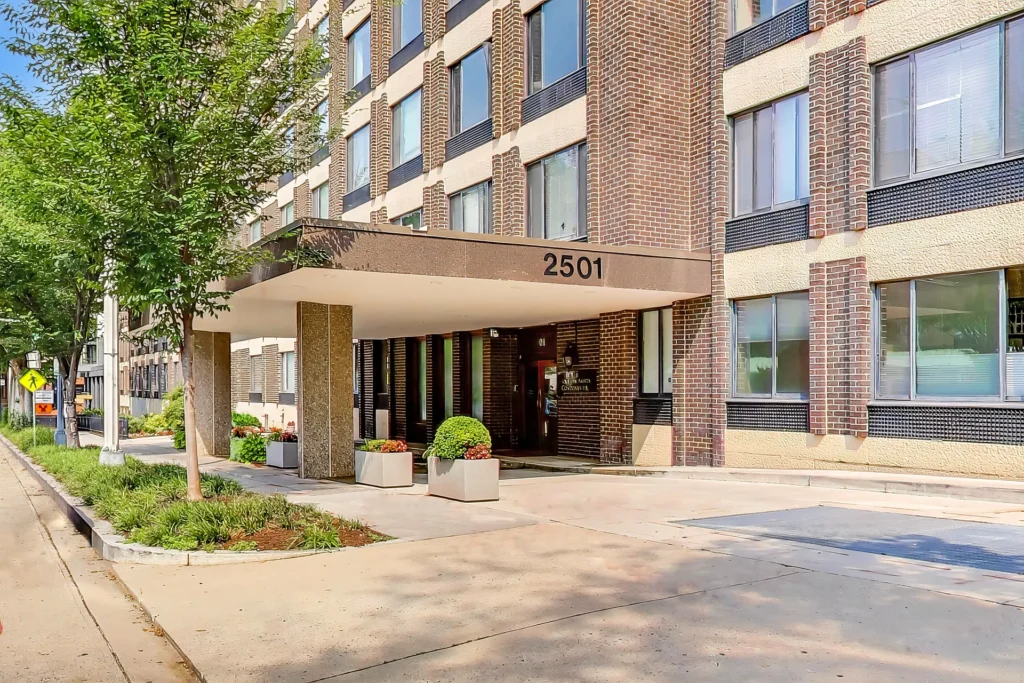 Shoreham North Entrance Canopy – 2501 Calvert St NW, Washington DC