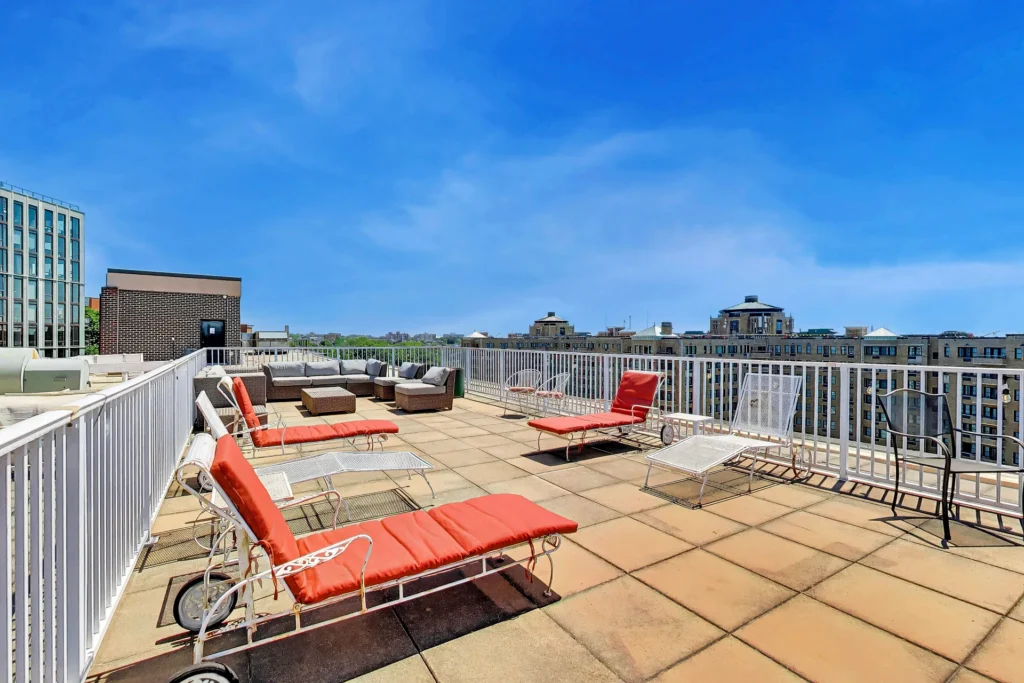 Shoreham North Roof Deck – 2501 Calvert St NW, Washington DC
