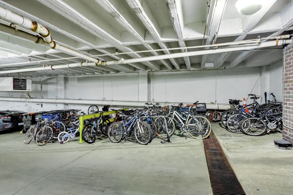 Shoreham North Bike Storage – 2501 Calvert St NW, Washington DC