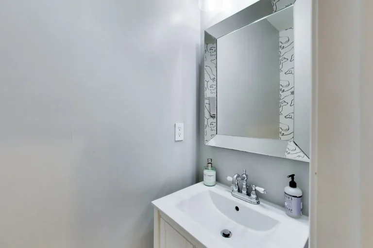 Powder Room – 4213 8th St NW, Washington DC