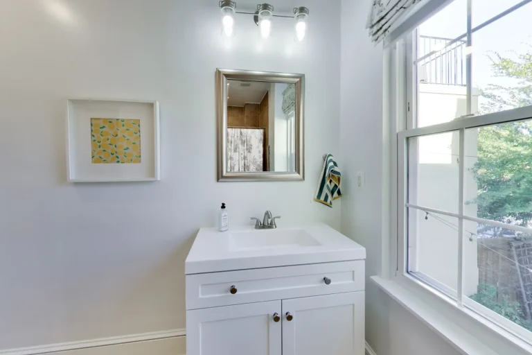 Primary Bathroom – 4213 8th St NW, Washington DC