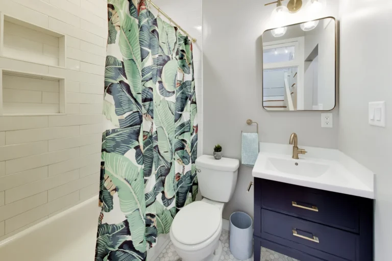 Hall Bathroom – 4213 8th St NW, Washington DC