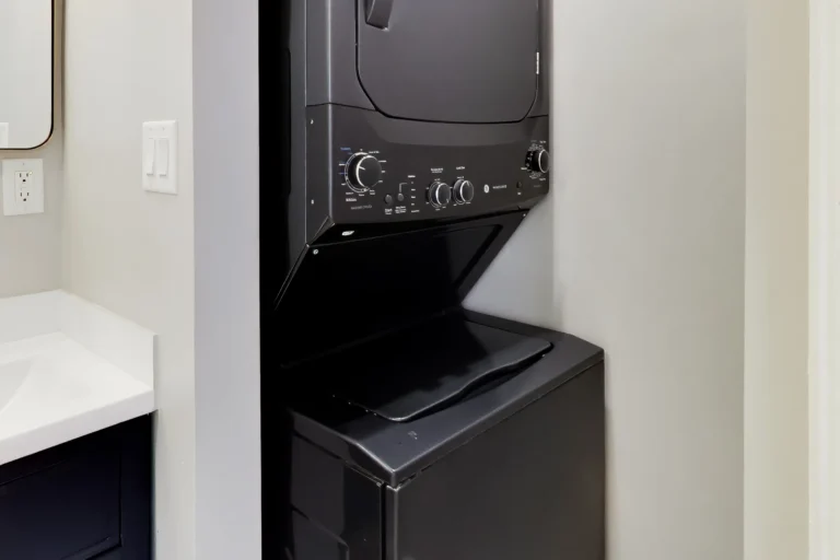 Laundry – 4213 8th St NW, Washington DC
