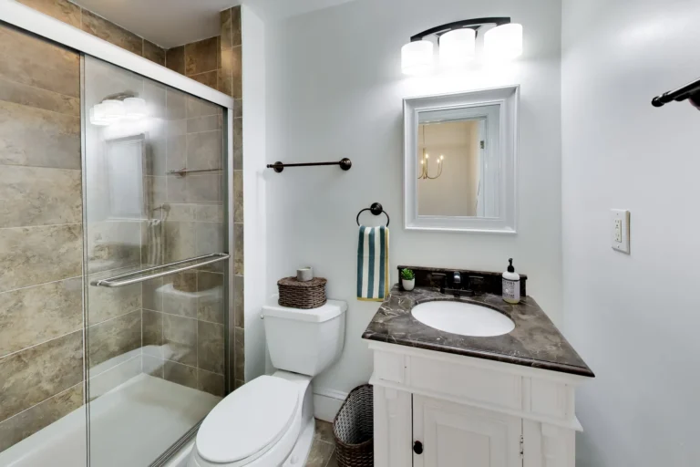 Top Floor Bathroom – 4213 8th St NW, Washington DC