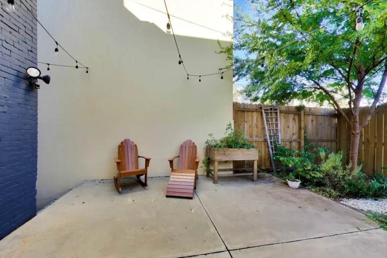 4213-8th-st-nw-washington-dc-41-backyard-patio